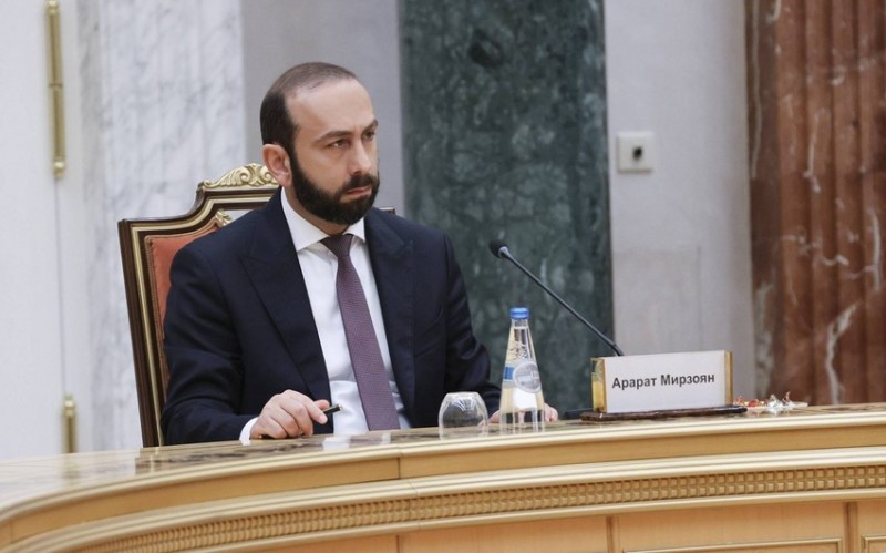 Mirzoyan: İrəvan Bakı ilə danışıqlar platforması kimi “3+3”dən imtina edib